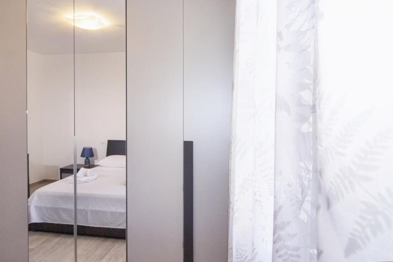 Dd House Family Holiday Apartment Cecina  Buitenkant foto
