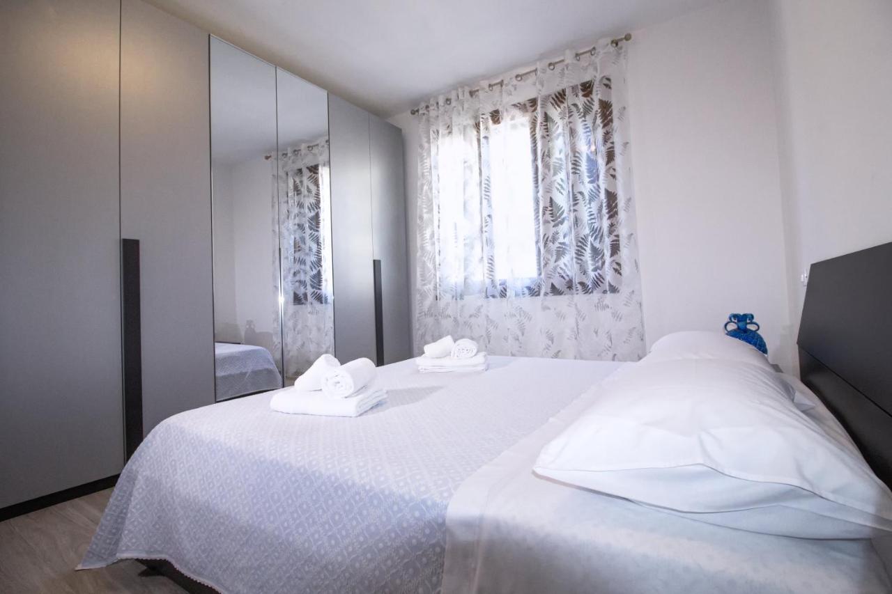 Dd House Family Holiday Apartment Cecina  Buitenkant foto
