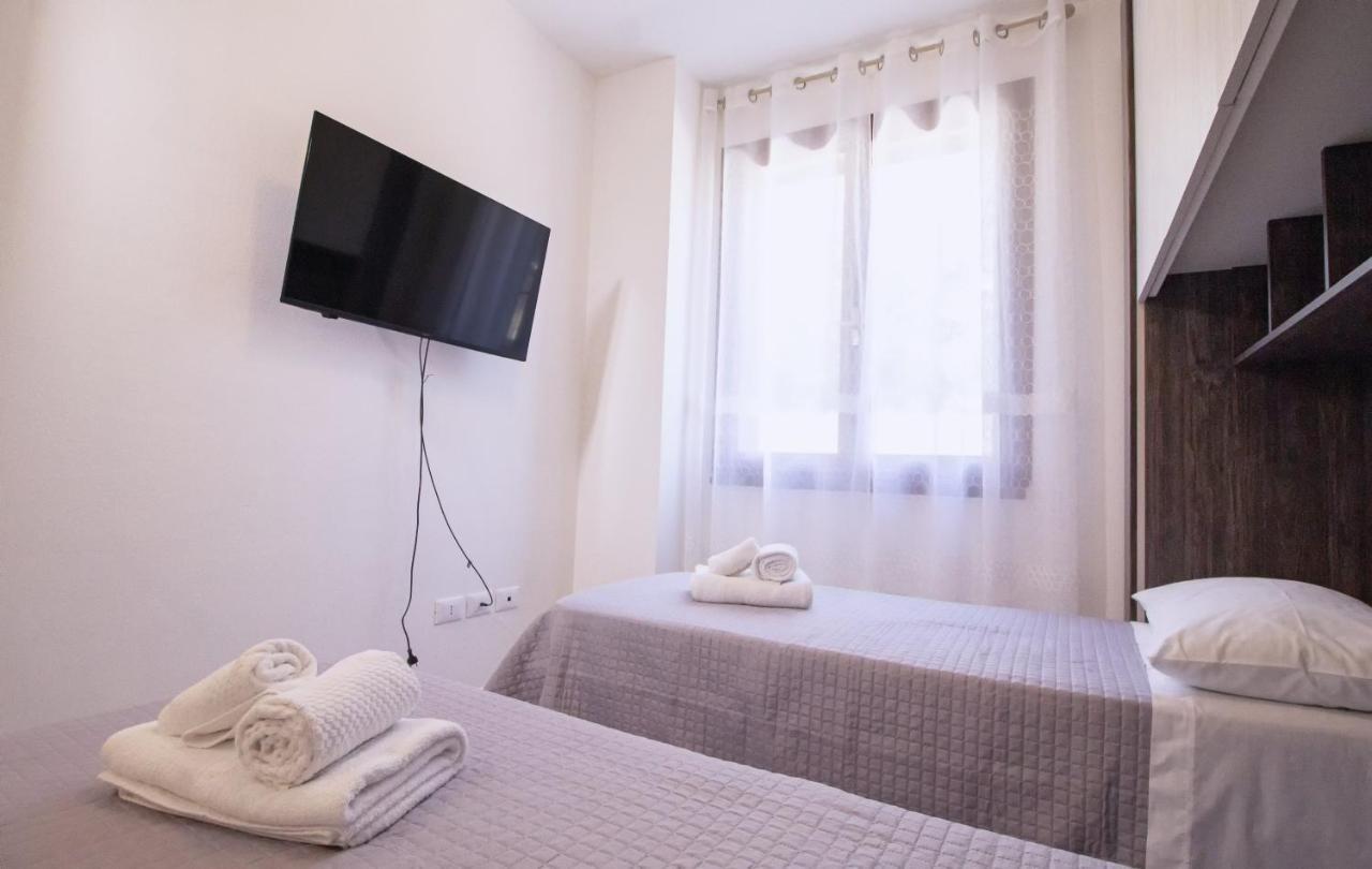 Dd House Family Holiday Apartment Cecina  Buitenkant foto