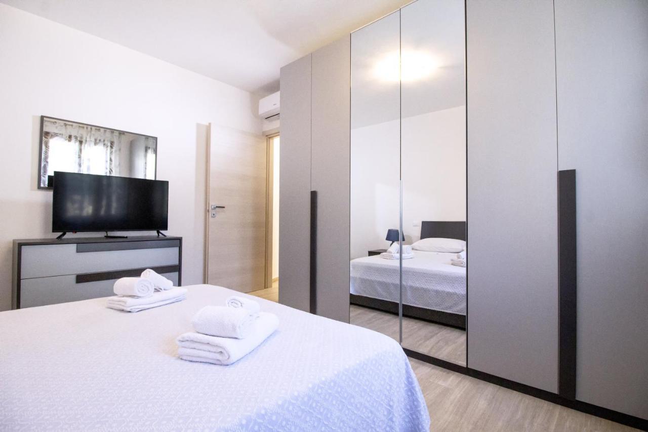 Dd House Family Holiday Apartment Cecina  Buitenkant foto