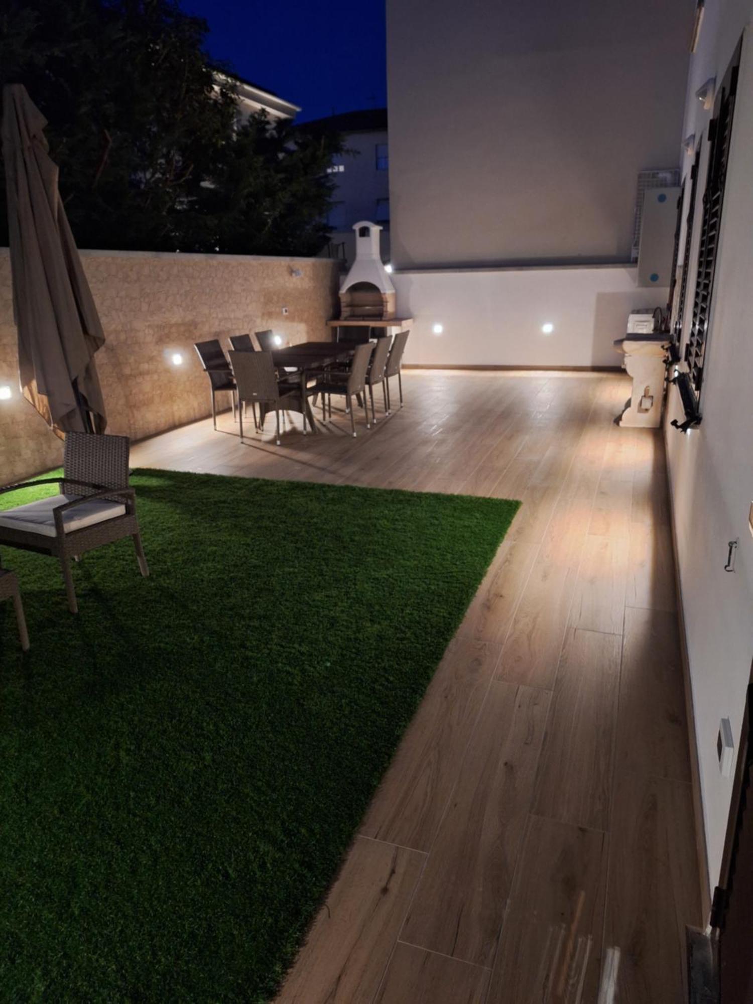 Dd House Family Holiday Apartment Cecina  Buitenkant foto