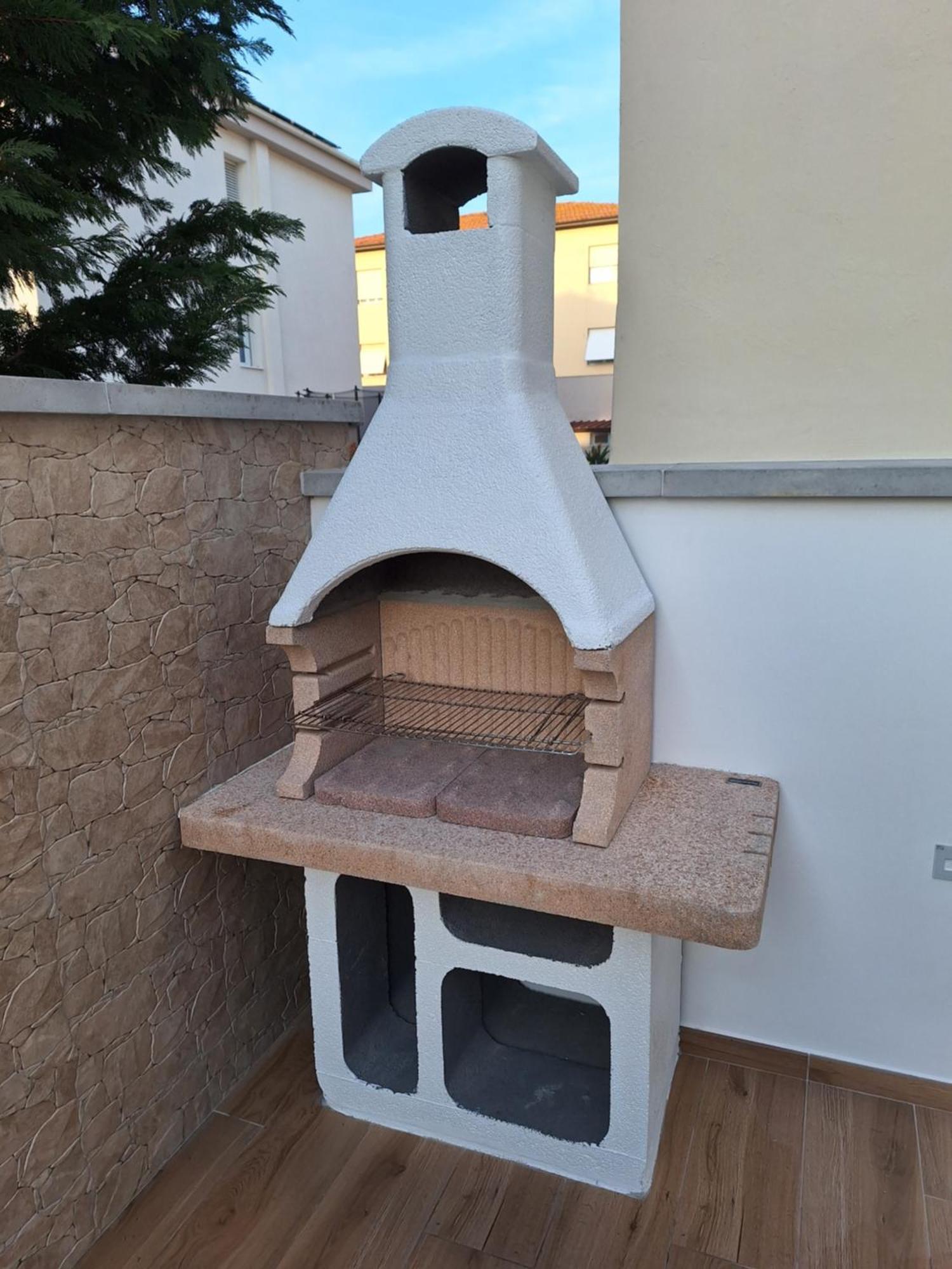 Dd House Family Holiday Apartment Cecina  Buitenkant foto