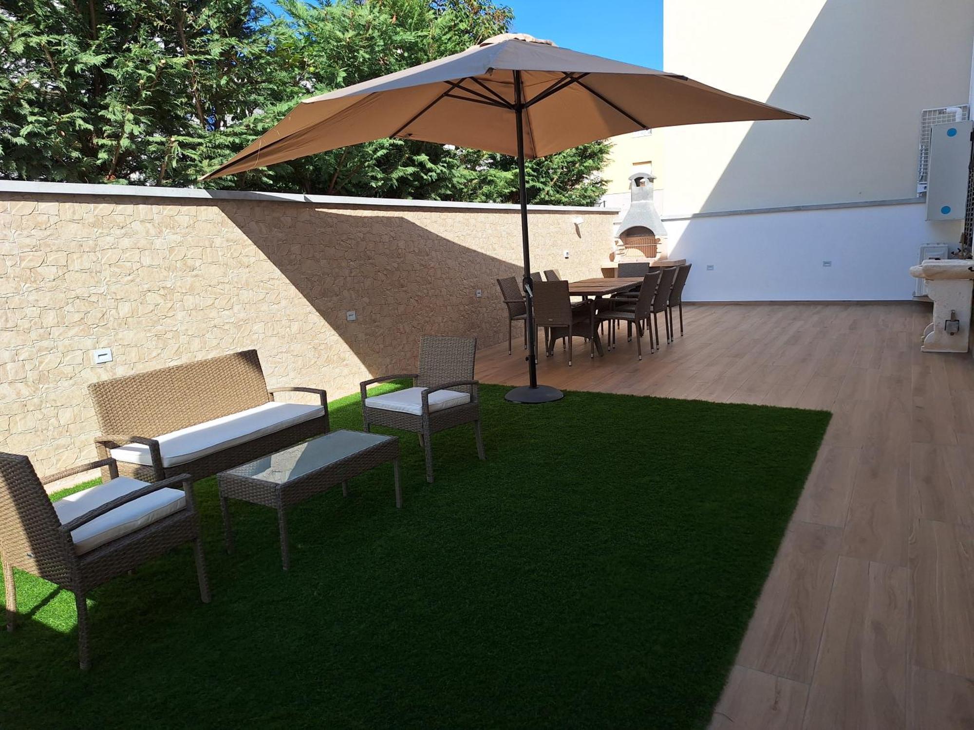 Dd House Family Holiday Apartment Cecina  Buitenkant foto
